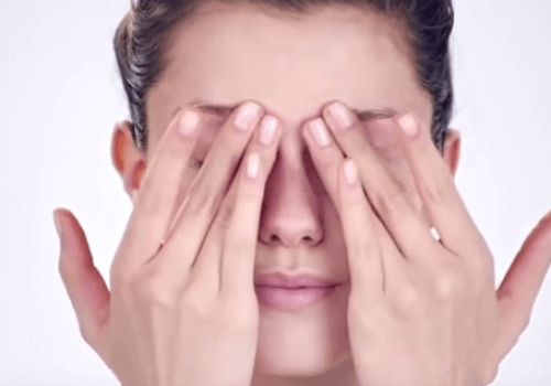 phương pháp làm sao để giảm khô mỏi mắt